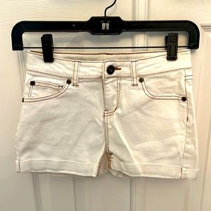 Matilda Jane cream colored stretchy jean shorts. Girls size 12